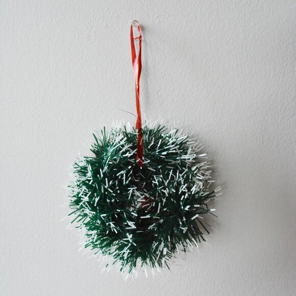 Christmas Wreath Red Bow Christmas Ornament Handmade Christmas Decor - Picture 2 of 4